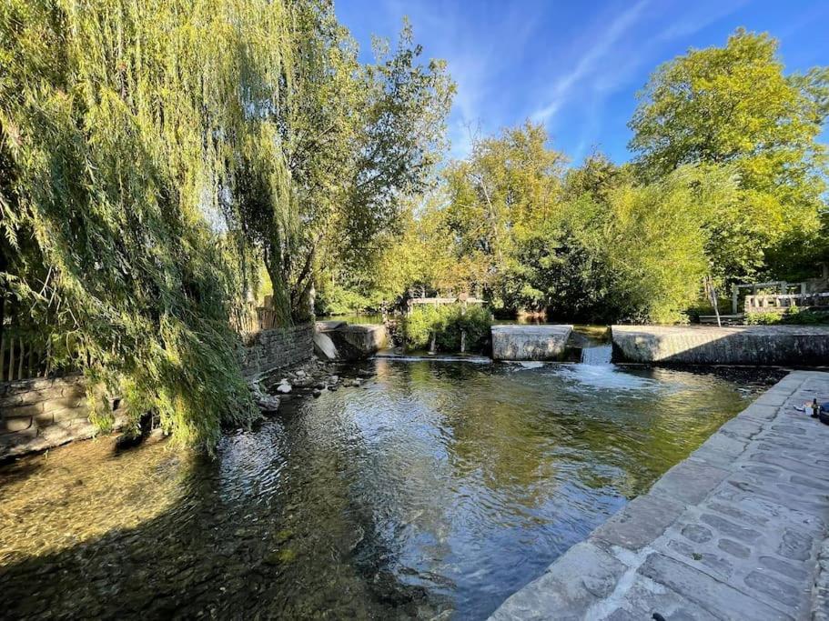 Les Pieds Dans L'Eau - Moret Centre 외부 사진